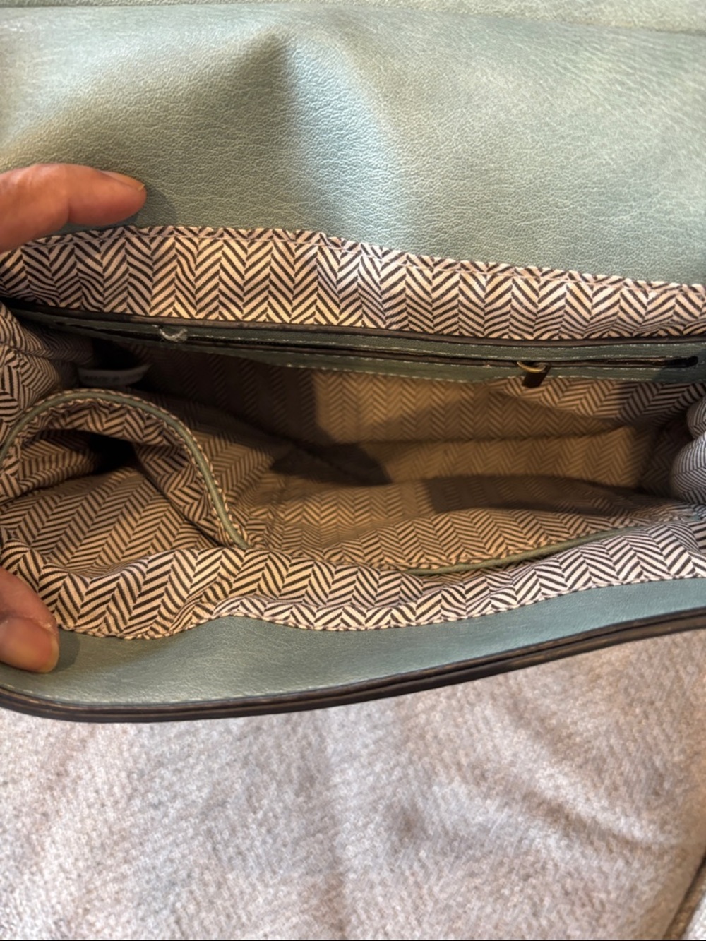 Jen & CoTeal Crossbody Shoulder Bag with Woven Strap and Tassel - Picture 9 of 12
